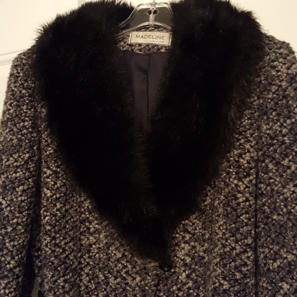 Beautiful wool coat - Picture 2 of 2